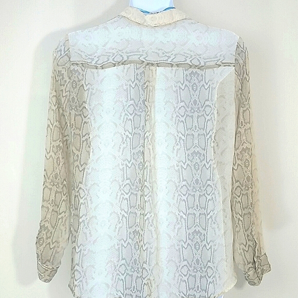 Top blouse Snake print long sleeve button down - Picture 2 of 2